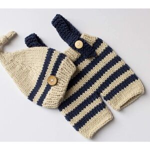 Like new condition Newborn Photography Outfits